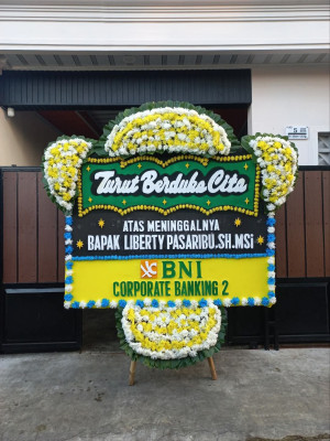 Papan Bunga Duka di Jati Padang